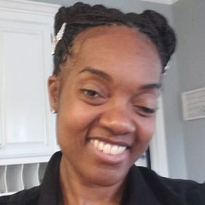 Meet your Posher, Sherleta